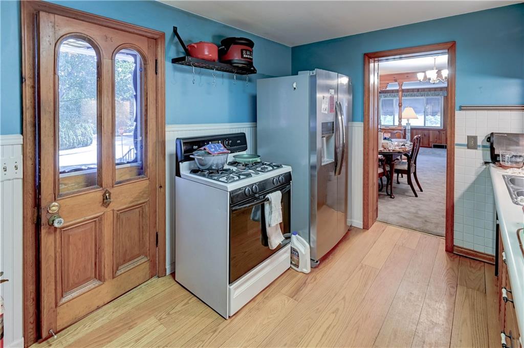 Shawnee, Kansas 66203, United States, 3 Bedrooms Bedrooms, ,2 BathroomsBathrooms,Residential,Pending,212088