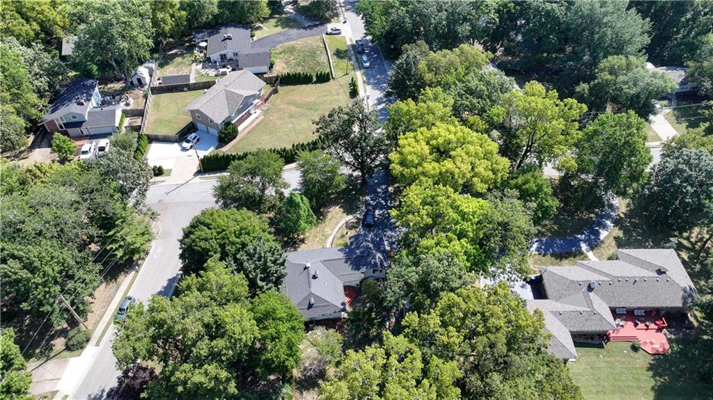 Shawnee, Kansas 66203, United States, 3 Bedrooms Bedrooms, ,2 BathroomsBathrooms,Residential,Pending,212088