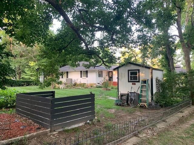 Shawnee, Kansas 66203, United States, 3 Bedrooms Bedrooms, ,2 BathroomsBathrooms,Residential,Pending,212088