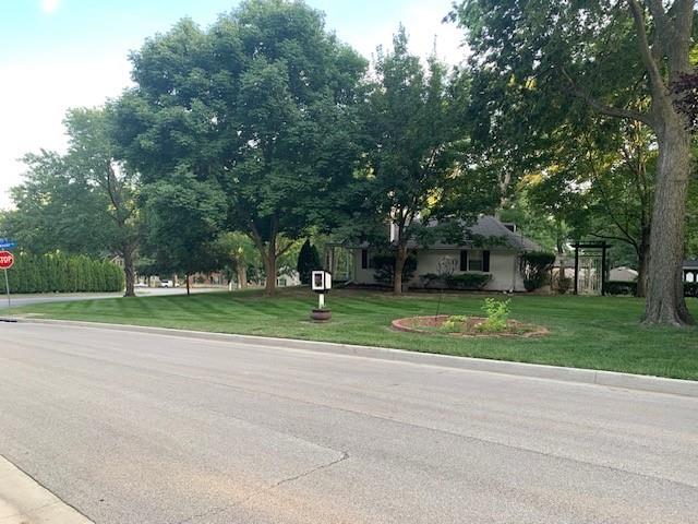 Shawnee, Kansas 66203, United States, 3 Bedrooms Bedrooms, ,2 BathroomsBathrooms,Residential,Pending,212088