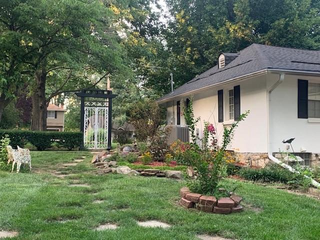 Shawnee, Kansas 66203, United States, 3 Bedrooms Bedrooms, ,2 BathroomsBathrooms,Residential,Pending,212088