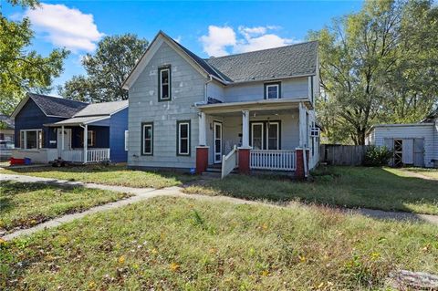 Photo of 734 S Clark Street, Fort Scott, KS 66701 (MLS # 2584687)