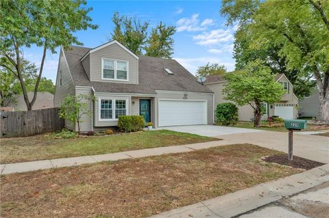 229 Deerfield Lane, Lawrence, KS 66049 - MLS#: 2581956