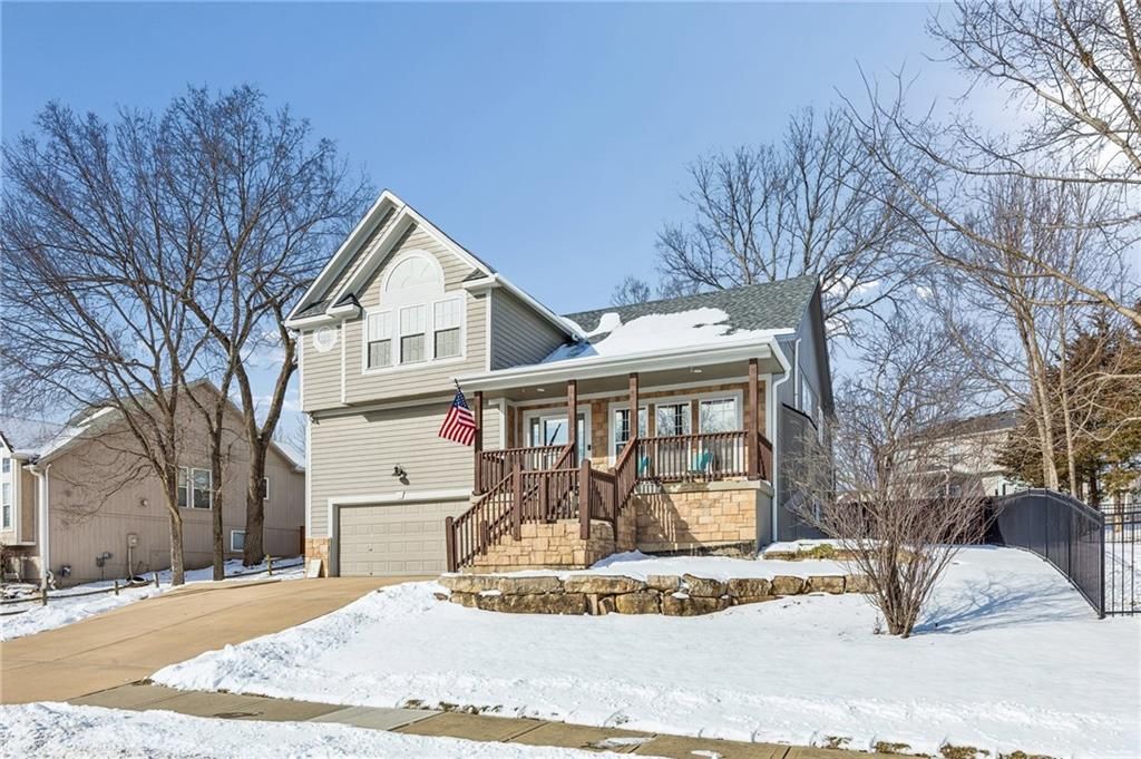 Photo of 8544 Primrose Street, De Soto, KS 66018 (MLS # 2598211)