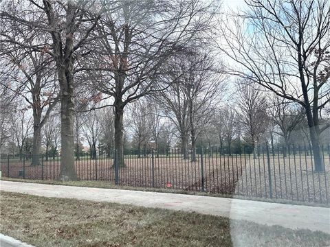 13801 Howe Lane Leawood KS 66224