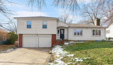 10816 Oak Street, Kansas City, MO 64114 - MLS#: 2600480