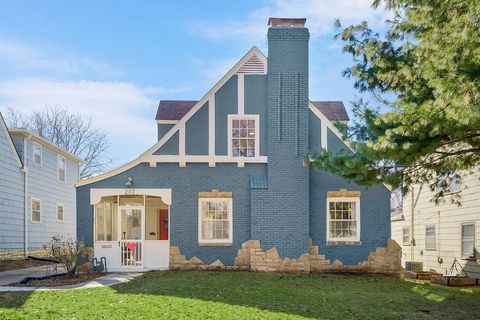 207 E 73rd Terrace, Kansas City, MO 64114 - MLS#: 2599100