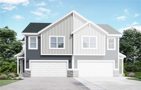 1335 S 4th Street E, Louisburg, KS 66053 - MLS#: 2597870