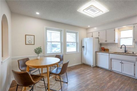 Tiny photo for 924 Shilo Court, Liberty, MO 64068 (MLS # 2610673)