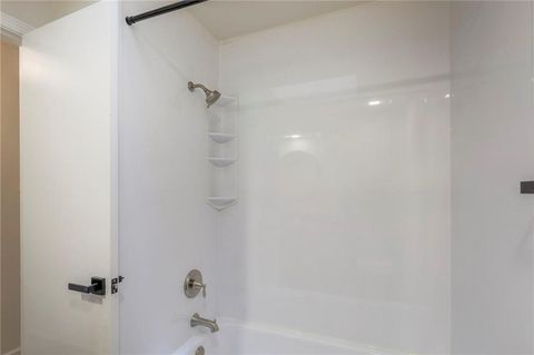 Tiny photo for 924 Shilo Court, Liberty, MO 64068 (MLS # 2610673)