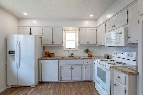 Tiny photo for 924 Shilo Court, Liberty, MO 64068 (MLS # 2610673)