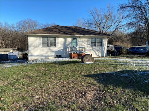 Photo of 5601 NE Meadowbrook Road, Kansas City, MO 64119 (MLS # 2623764)