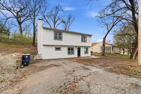 623 NE Woodlawn Street, Kansas City, MO 64116 - #: 2612113