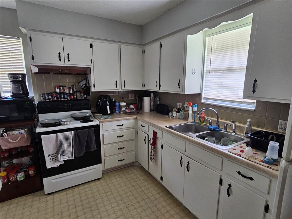 1606 W 24TH Terrace