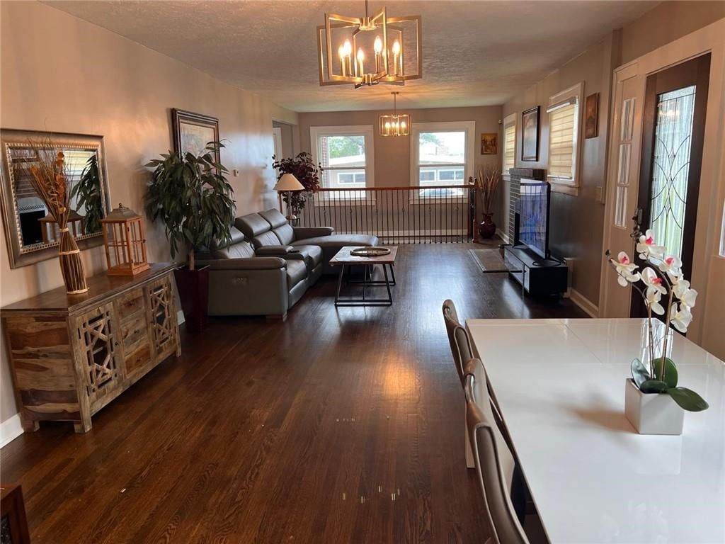 Photo of 4901 Antioch Road, Overland Park, KS 66203 (MLS # 2627364)