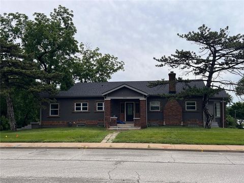Photo of 4901 Antioch Road, Overland Park, KS 66203 (MLS # 2627364)