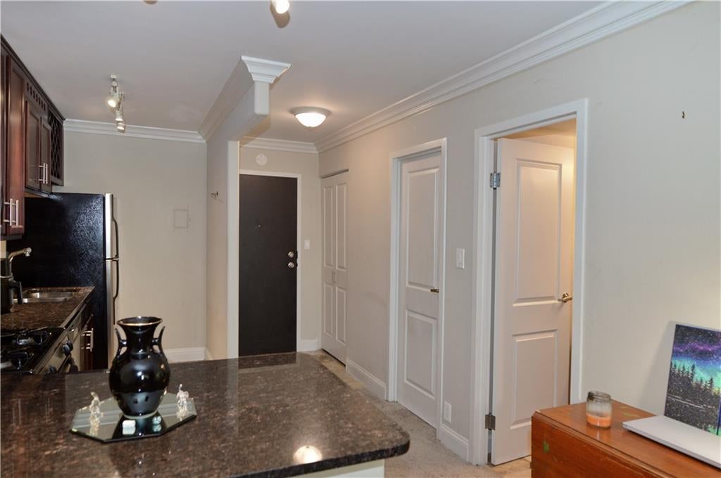 700 E 8th Street 9L