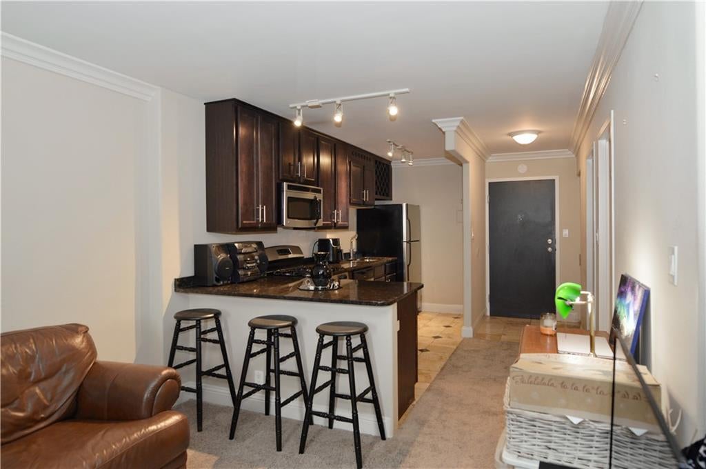 700 E 8th Street 9L