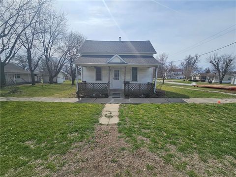302 E Bird Street Hamilton MO 64644