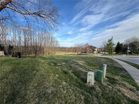 6745 N National Drive Parkville MO 64152