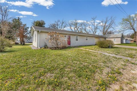 3 W Douglas Street, Iola, KS 66749 - MLS#: 2609978
