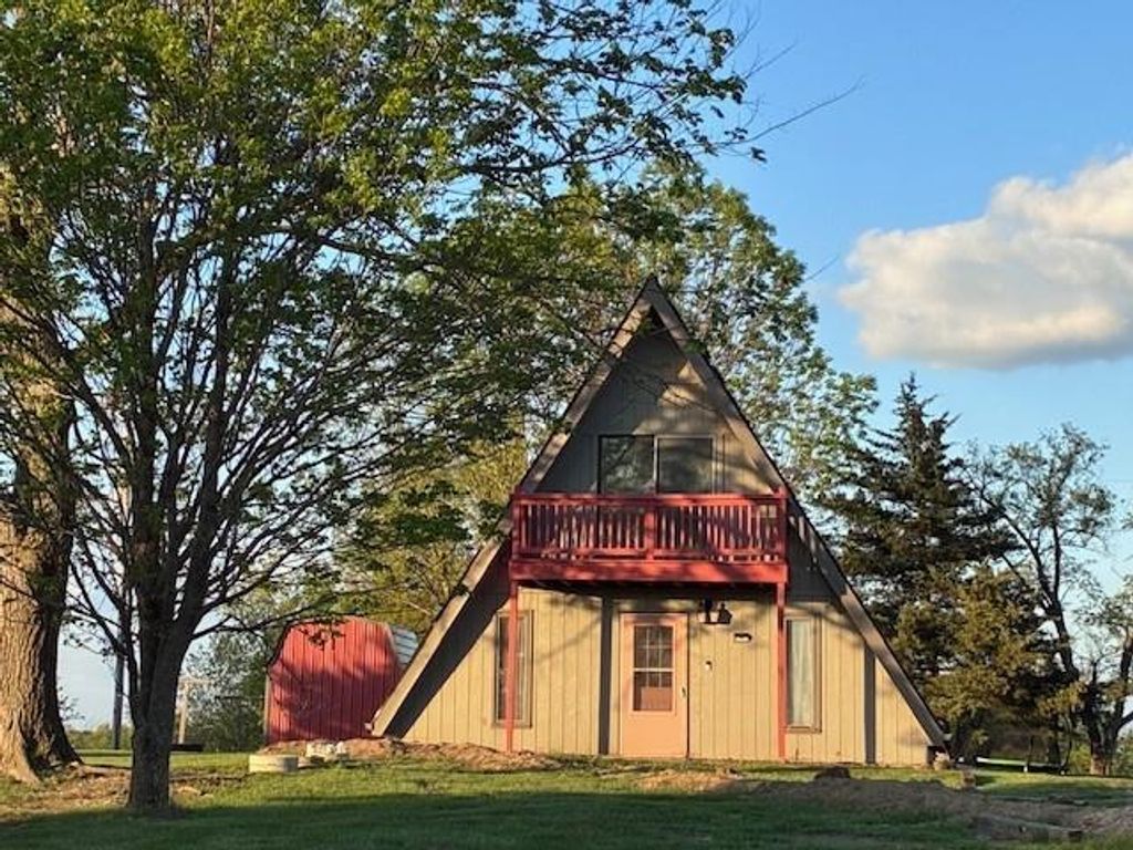 Photo of 120 Hideaway Road, Gallatin, MO 64640 (MLS # 2618117)