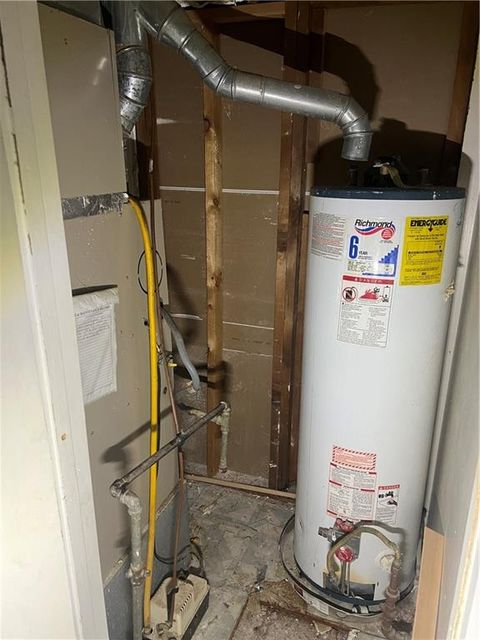 Tiny photo for 1125 Elizabeth Street, Liberty, MO 64068 (MLS # 2605656)