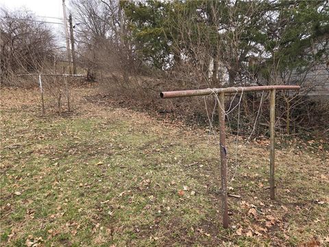 Tiny photo for 1125 Elizabeth Street, Liberty, MO 64068 (MLS # 2605656)