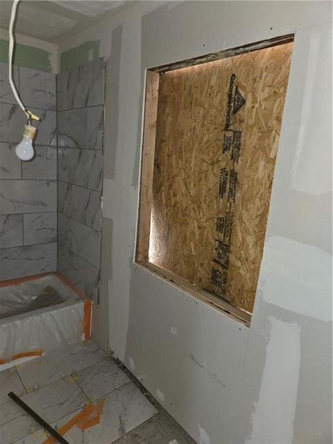 Tiny photo for 1125 Elizabeth Street, Liberty, MO 64068 (MLS # 2605656)