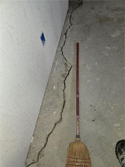 Tiny photo for 1125 Elizabeth Street, Liberty, MO 64068 (MLS # 2605656)