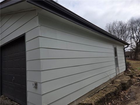 Tiny photo for 1125 Elizabeth Street, Liberty, MO 64068 (MLS # 2605656)