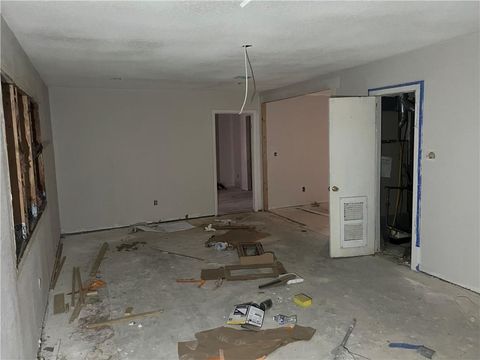 Tiny photo for 1125 Elizabeth Street, Liberty, MO 64068 (MLS # 2605656)