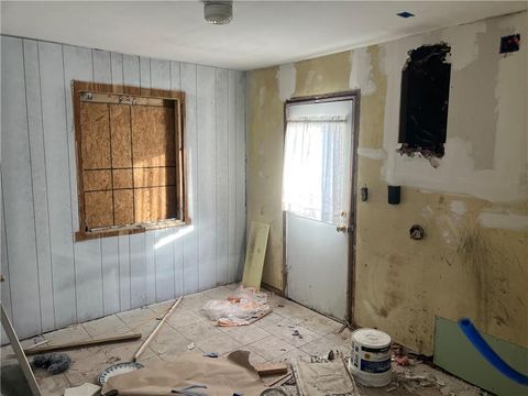 Tiny photo for 1125 Elizabeth Street, Liberty, MO 64068 (MLS # 2605656)