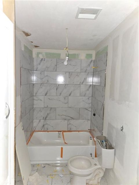 Tiny photo for 1125 Elizabeth Street, Liberty, MO 64068 (MLS # 2605656)