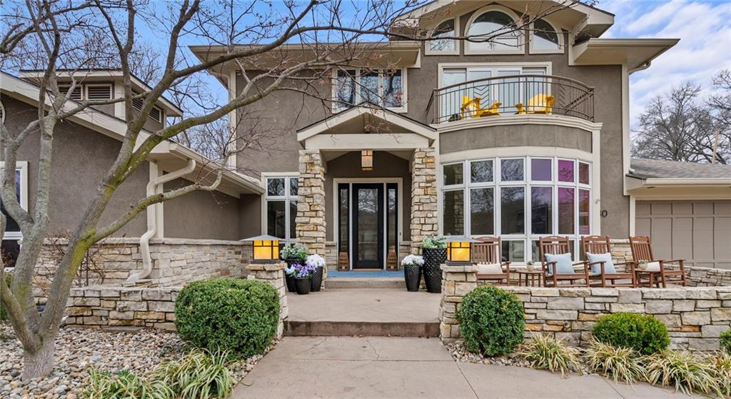 580 W Lakeshore Drive