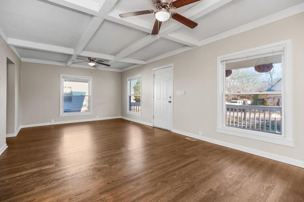 Photo of 734 S Hawthorne Avenue, Independence, MO 64053 (MLS # 2592467)