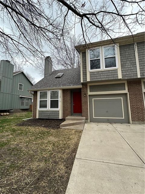 11743 Oakmont Street Overland Park KS 66210