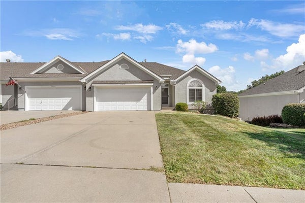 9613 N LOCUST DR, KANSAS CITY, MO 64155 - Image c579057b2e970a852994e9fbe18fdfb6/339974438