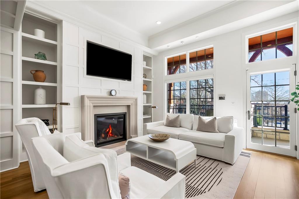 4522 Summit Street B