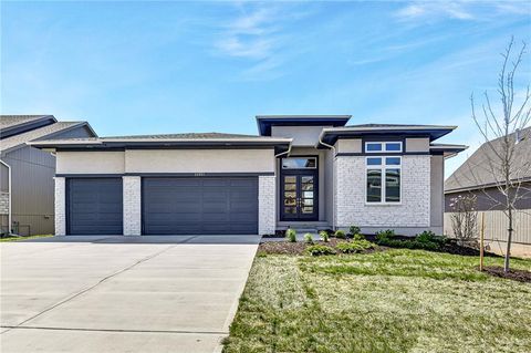 22051 W 100th Terrace Lenexa KS 66220