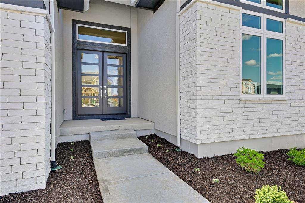 22051 W 100th Terrace