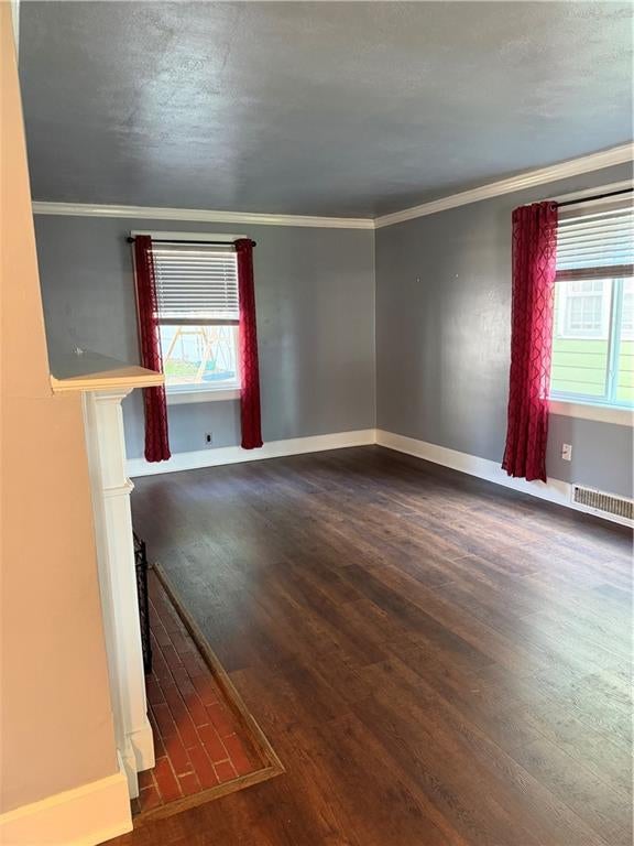 1006 W 7th Street