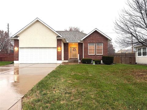 1112 Hoke Drive, Lee\'s Summit, MO 64081 - MLS#: 2589157
