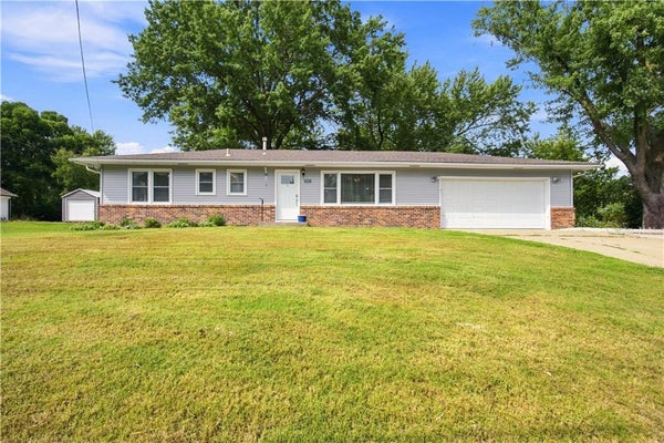 608 NE 82ND ST, KANSAS CITY, MO 64118 - Image c5d7ccc69cfbdf0dd623608f607e7f86/2673220571