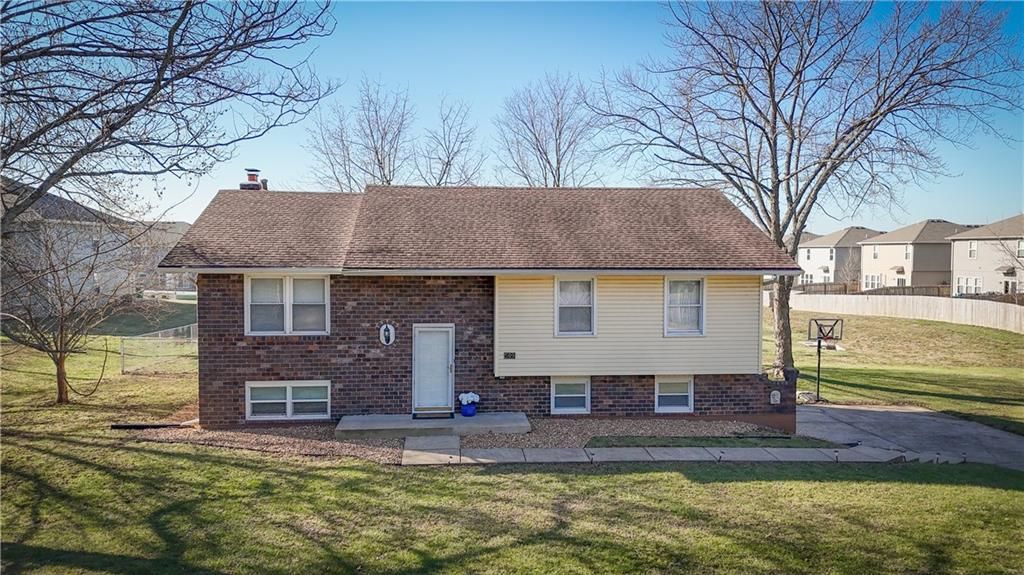Photo of 509 W South Street, Spring Hill, KS 66083 (MLS # 2607334)