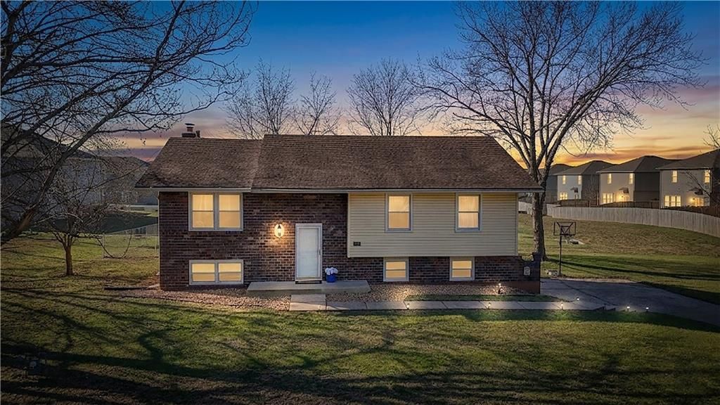 Photo of 509 W South Street, Spring Hill, KS 66083 (MLS # 2607334)