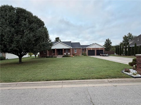 Photo of 112 Johns Court, Frontenac, KS 66763 (MLS # 2643389)