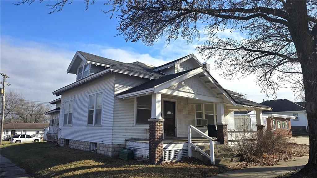 Photo of 453 Elm Street, Chillicothe, MO 64601 (MLS # 2607498)