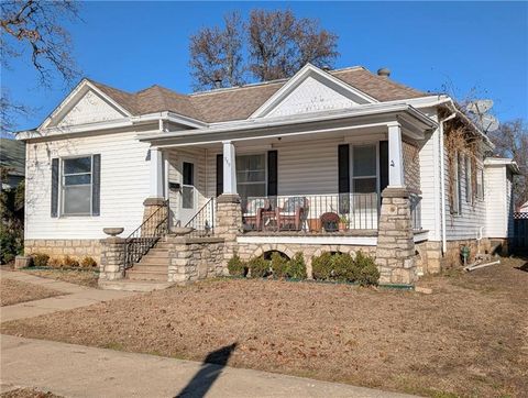 339 W 6th Avenue Garnett KS 66032
