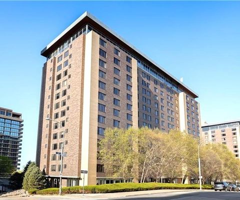 600 E 8th     Unit 8S Street Kansas City MO 64106